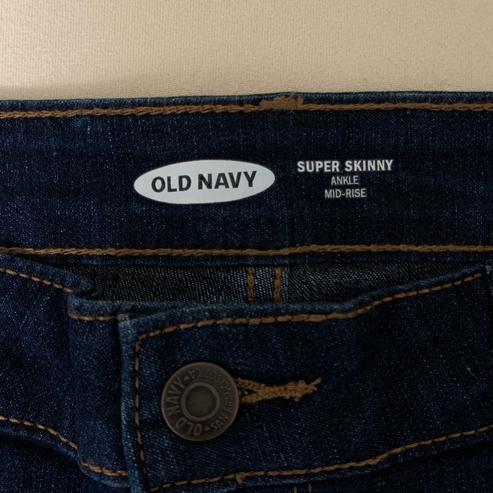 NWT Old Navy Mid-Rise Super Skinny Ankle Jeans - Picture 3 of 7